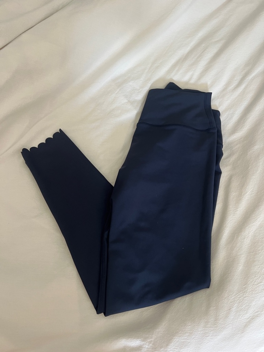 Aqua Navy Scalloped Leggings size medium 25 inch